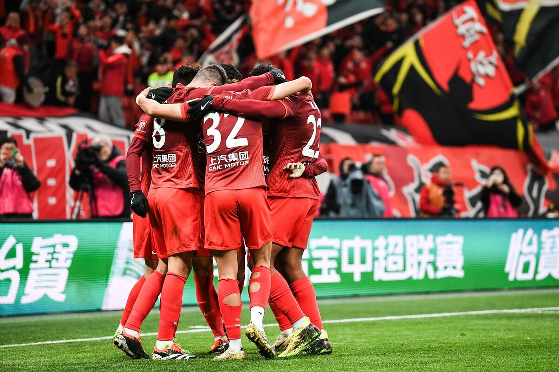 新葡京娱乐城-本土顶级球队备战关键赛事，冲刺争夺胜利