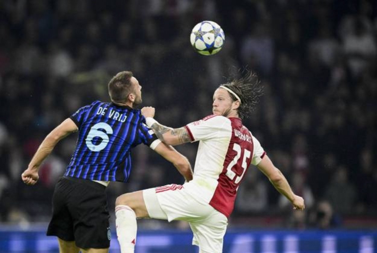 那不勒斯大胜尤文图斯，欧冠形势堪忧的简单介绍